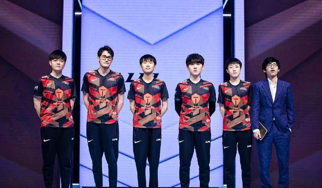 而柯林斯的 而柯林斯的