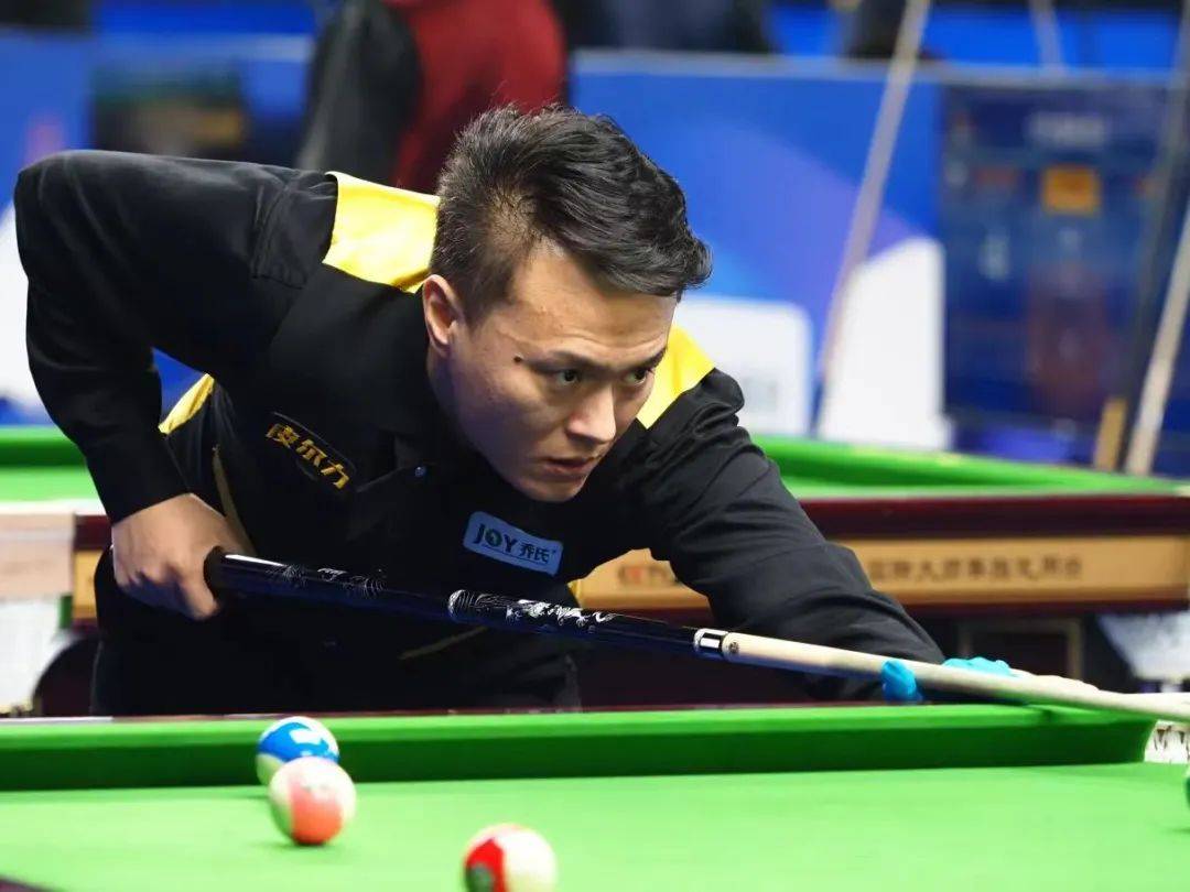 反被打成 反被打成